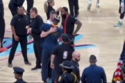 如果再见不能红着眼！巴特勒首次重返迈阿密 和乐福相谈甚欢